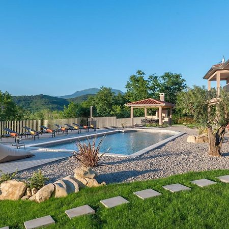 Luxury Villa Santa Cruz With Xl Pool And Jacuzzi Potpican Ngoại thất bức ảnh