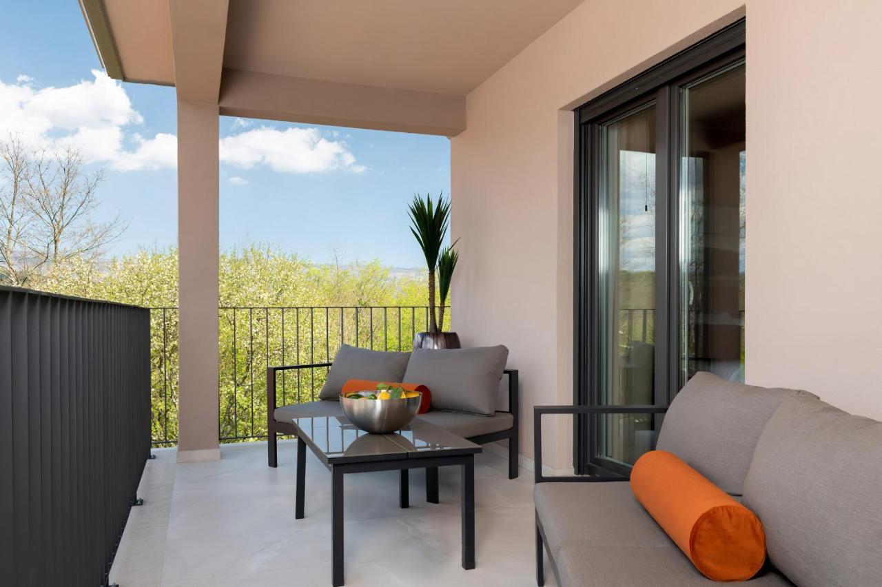 Luxury Villa Santa Cruz With Xl Pool And Jacuzzi Potpican Ngoại thất bức ảnh