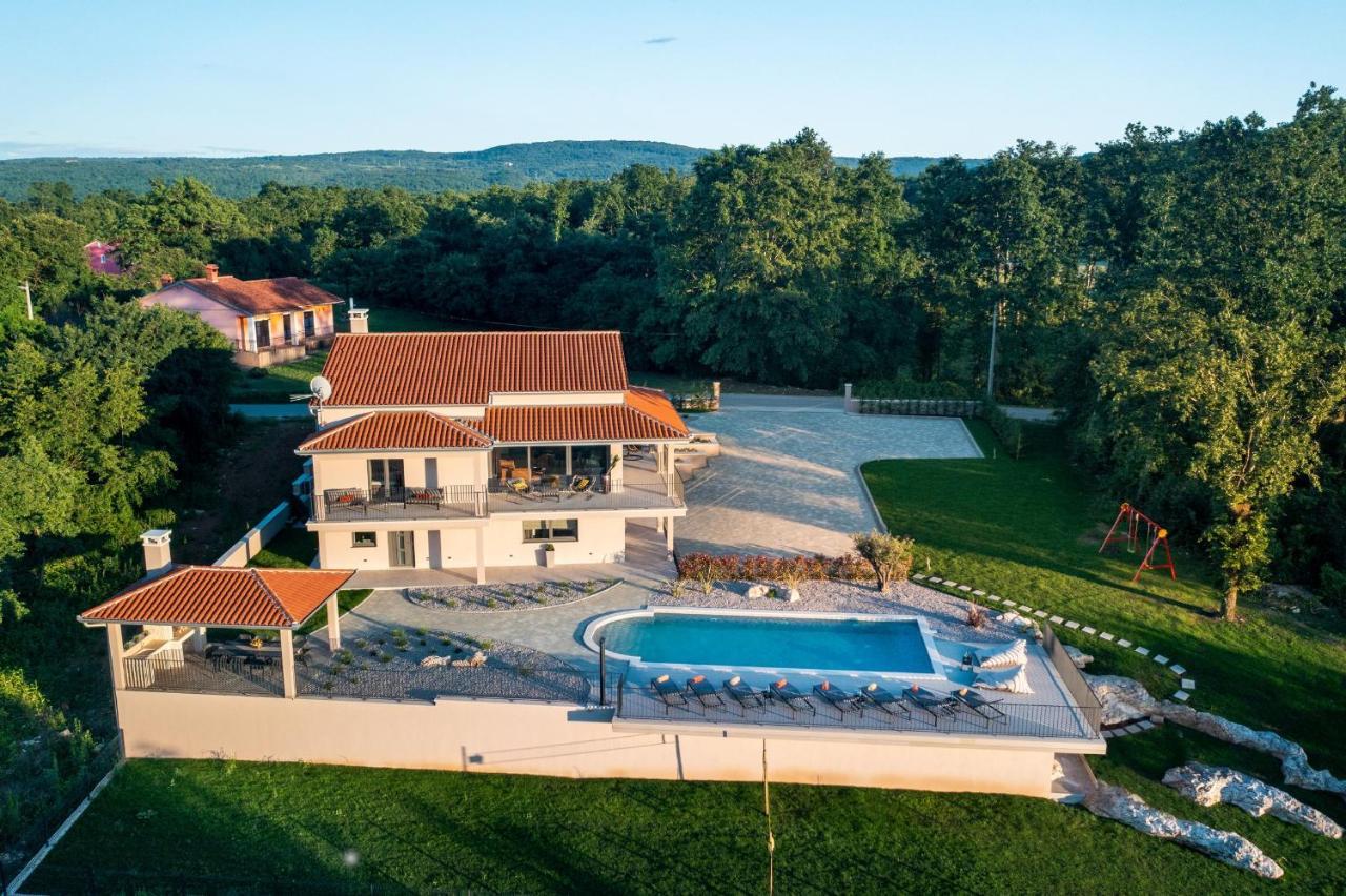 Luxury Villa Santa Cruz With Xl Pool And Jacuzzi Potpican Ngoại thất bức ảnh