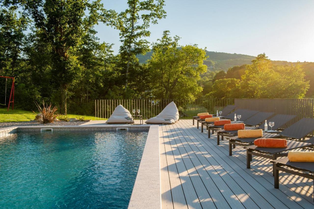Luxury Villa Santa Cruz With Xl Pool And Jacuzzi Potpican Ngoại thất bức ảnh