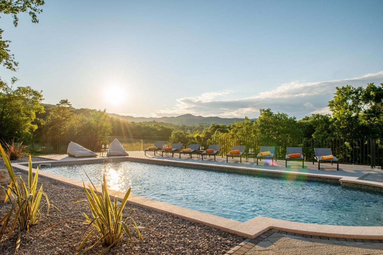 Luxury Villa Santa Cruz With Xl Pool And Jacuzzi Potpican Ngoại thất bức ảnh